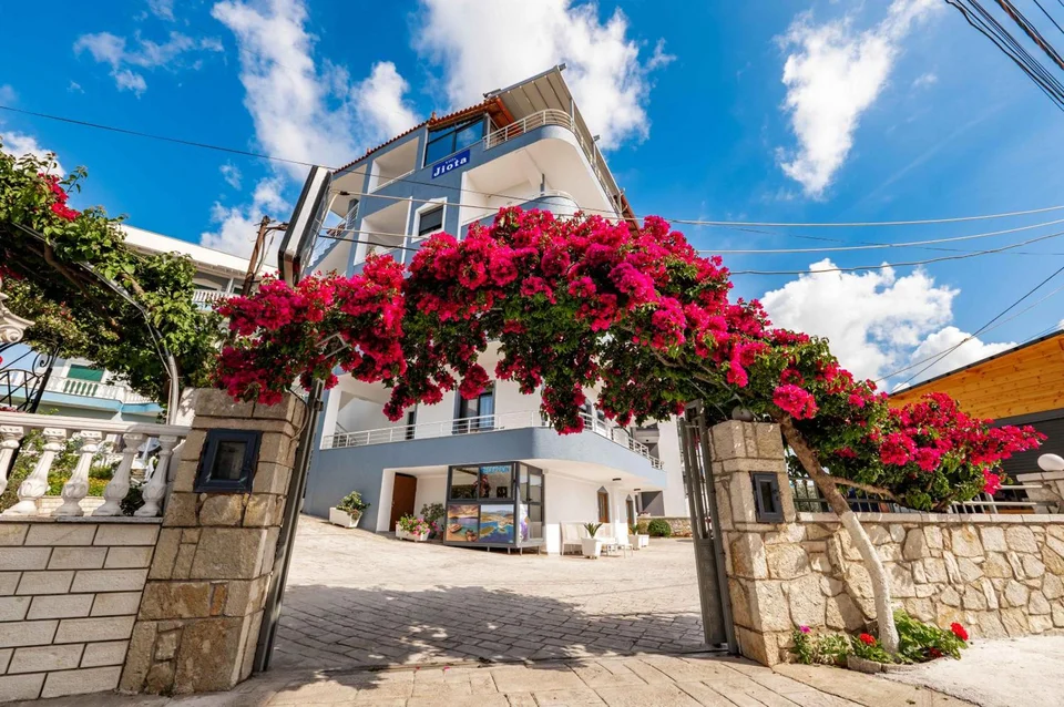 Villa Jiota