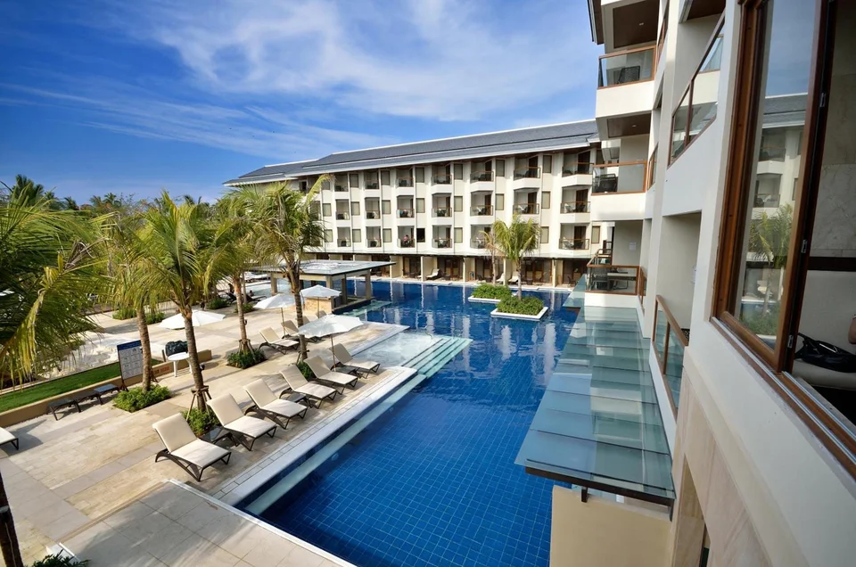 Henann Resort Alona Beach
