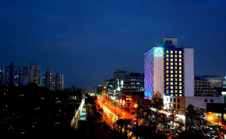 Holiday Inn Express Suwon Ingye