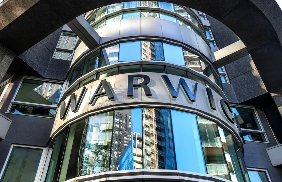 Warwick Le Crystal - Montreal