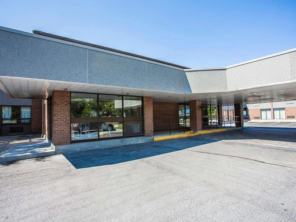 Comfort Inn West