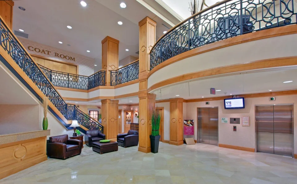 Holiday Inn Hotel & Suites Ottawa Kanata