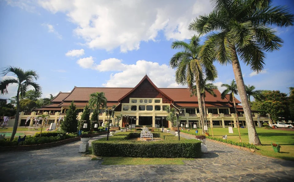 Kahavadi Chiang Rai, Curio Collection by Hilton