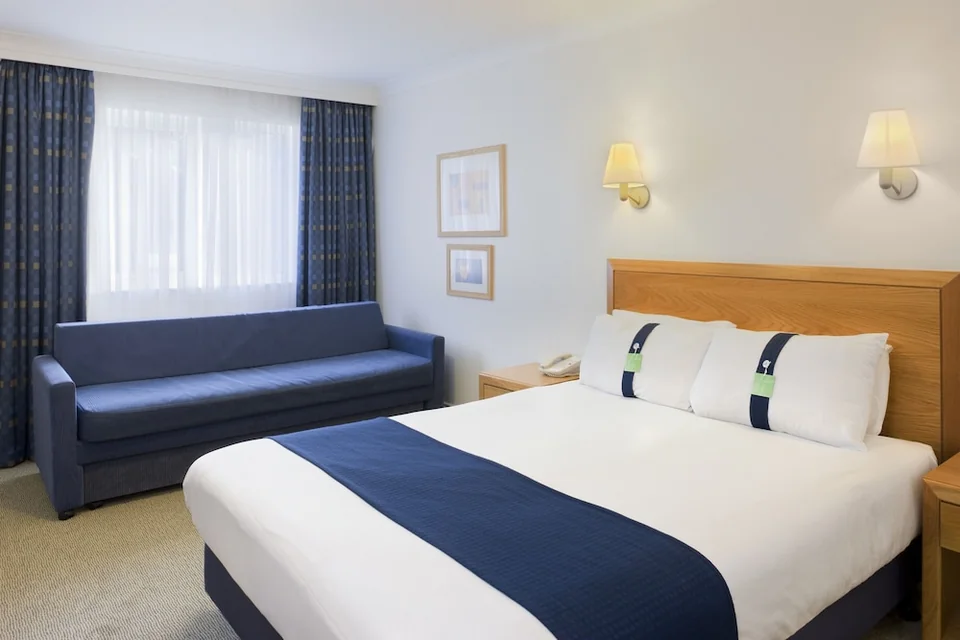 Holiday Inn Ashford Central