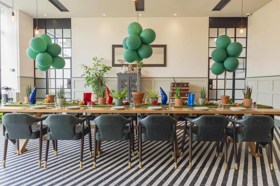 Hilton Reading