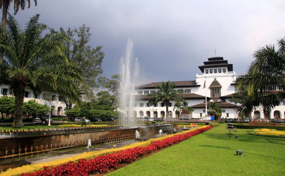 A photograph of Grand Mercure Bandung Setiabudi