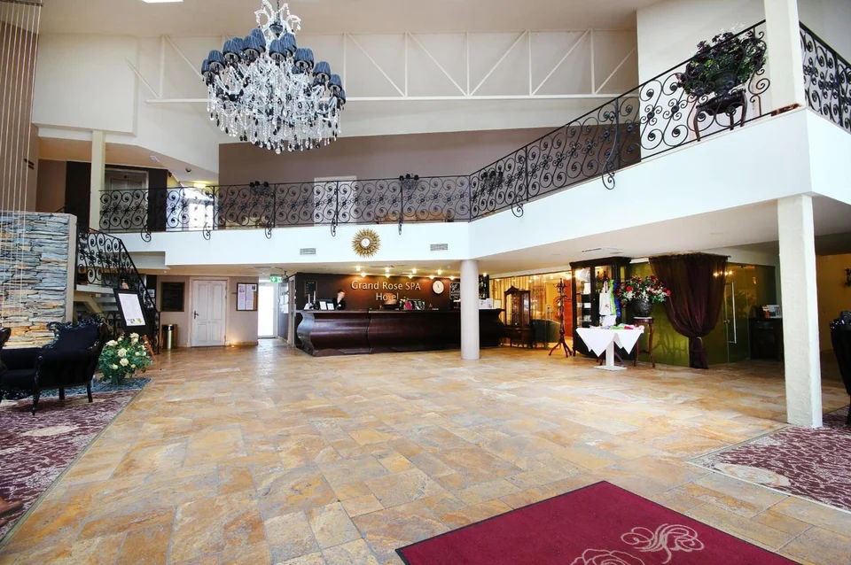 Grand Rose Spa