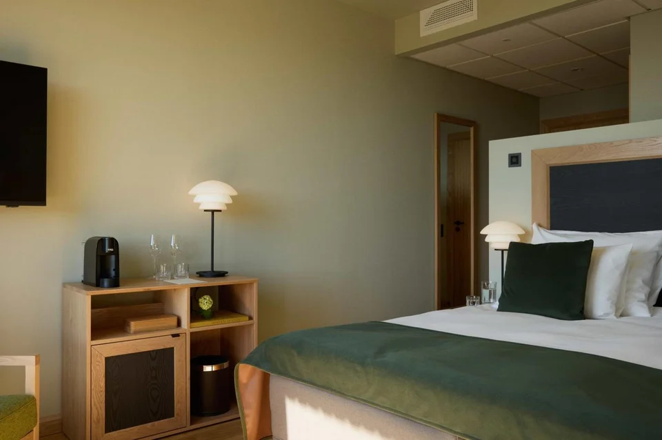 Wood Hotel
