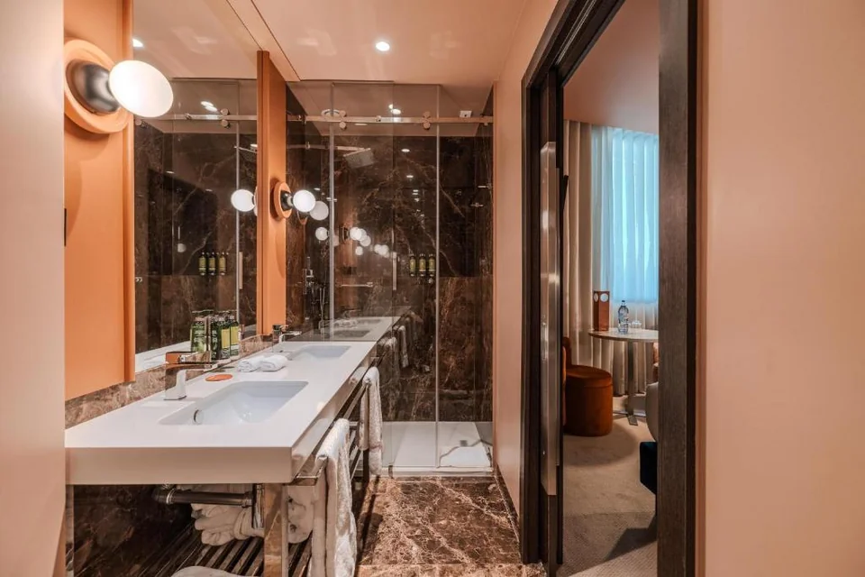 Cenica Porto Hotel, Curio Collection by Hilton