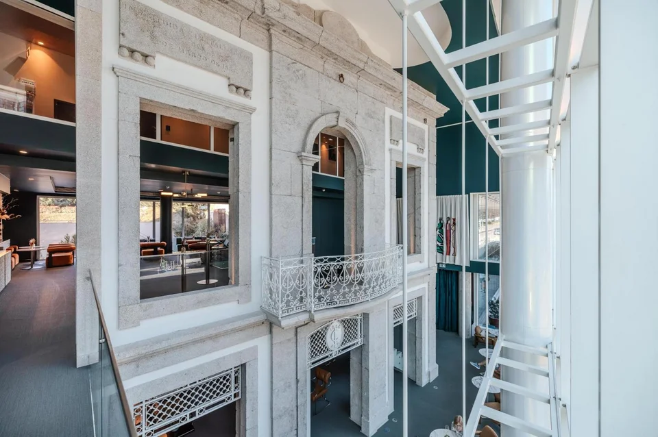 Cenica Porto Hotel, Curio Collection by Hilton