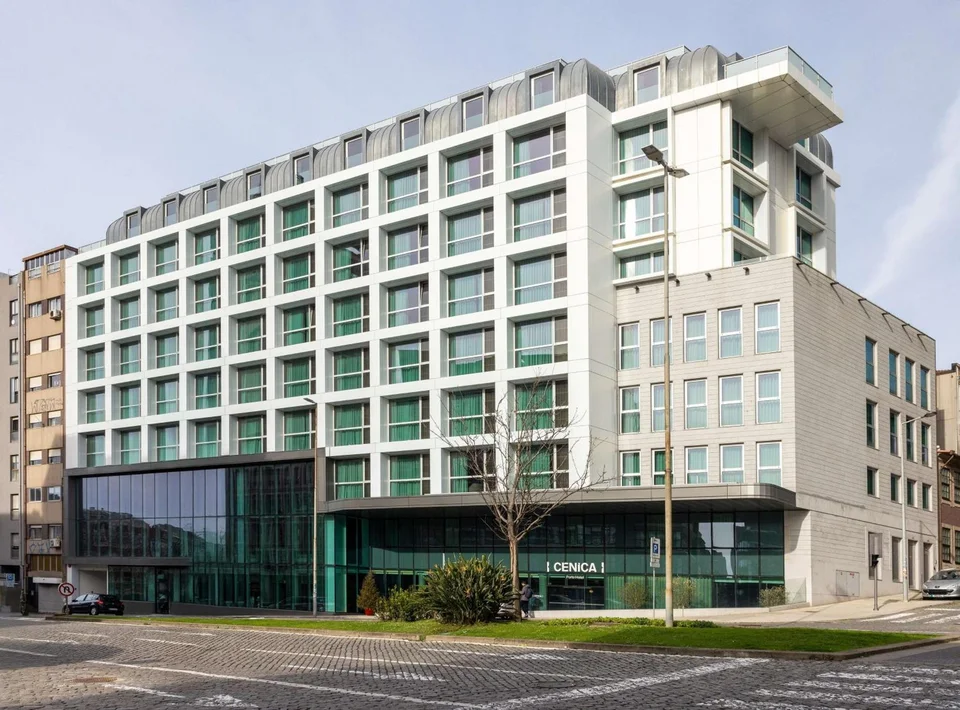 Cenica Porto Hotel, Curio Collection by Hilton