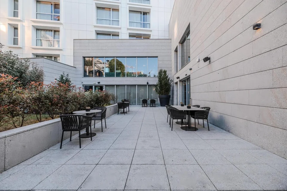 Cenica Porto Hotel, Curio Collection by Hilton