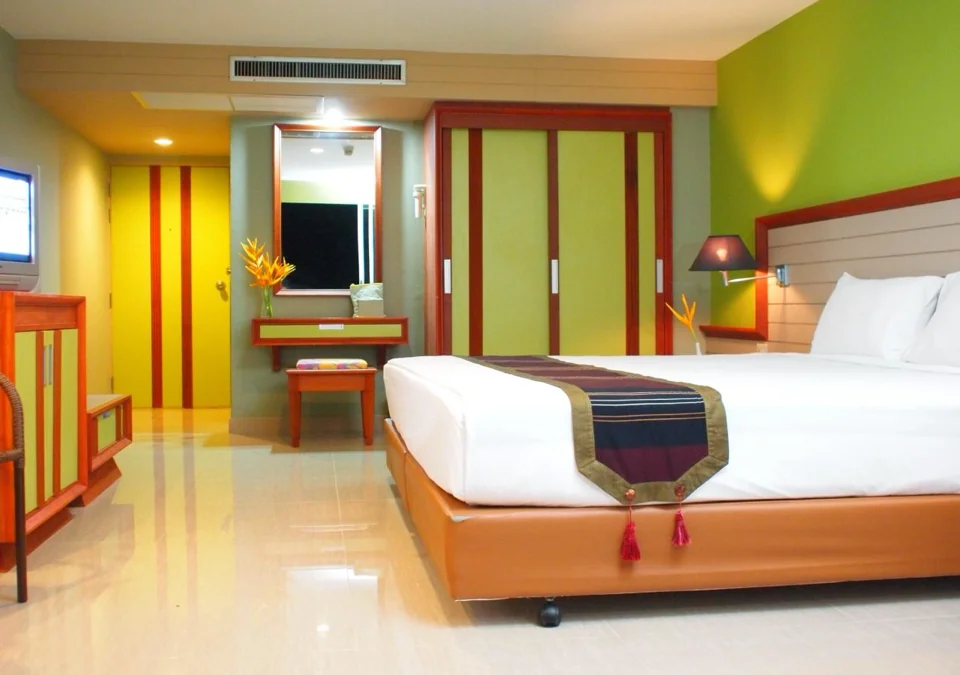 Long Beach Cha Am Resort