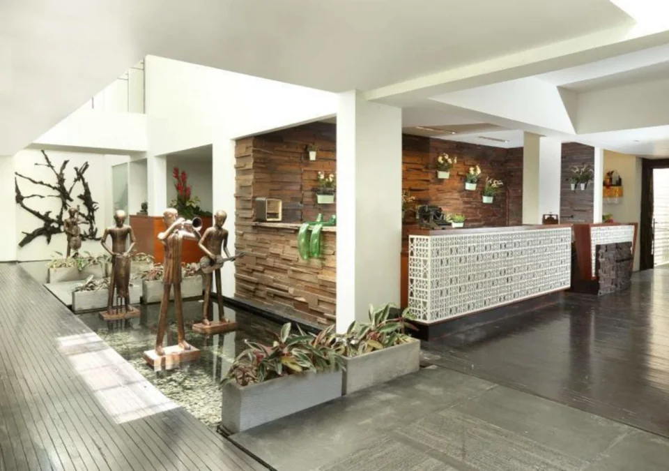 The Akmani Legian