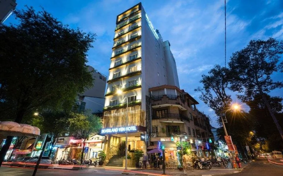 A photograph of Silverland Yen Hotel
