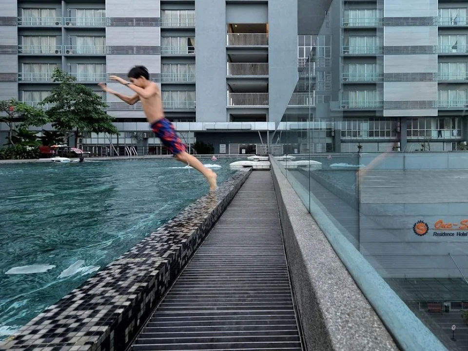 One-Stop Residence Hotel & Office