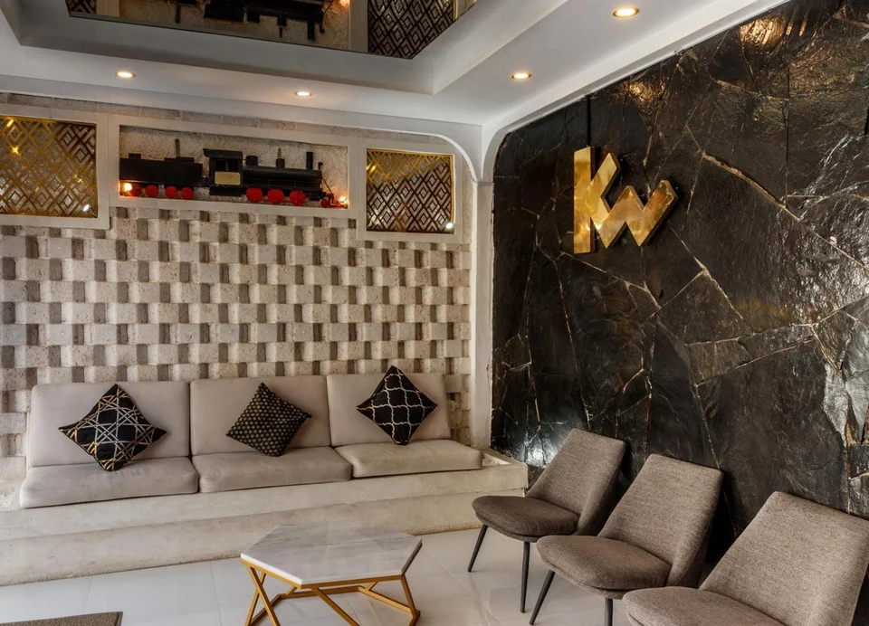 KW Hotel