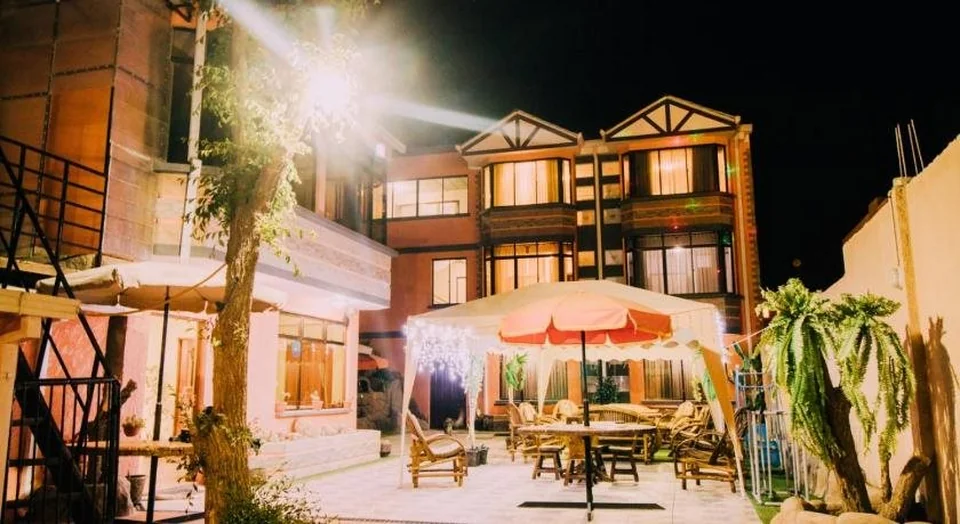 Las Tholas Hotel
