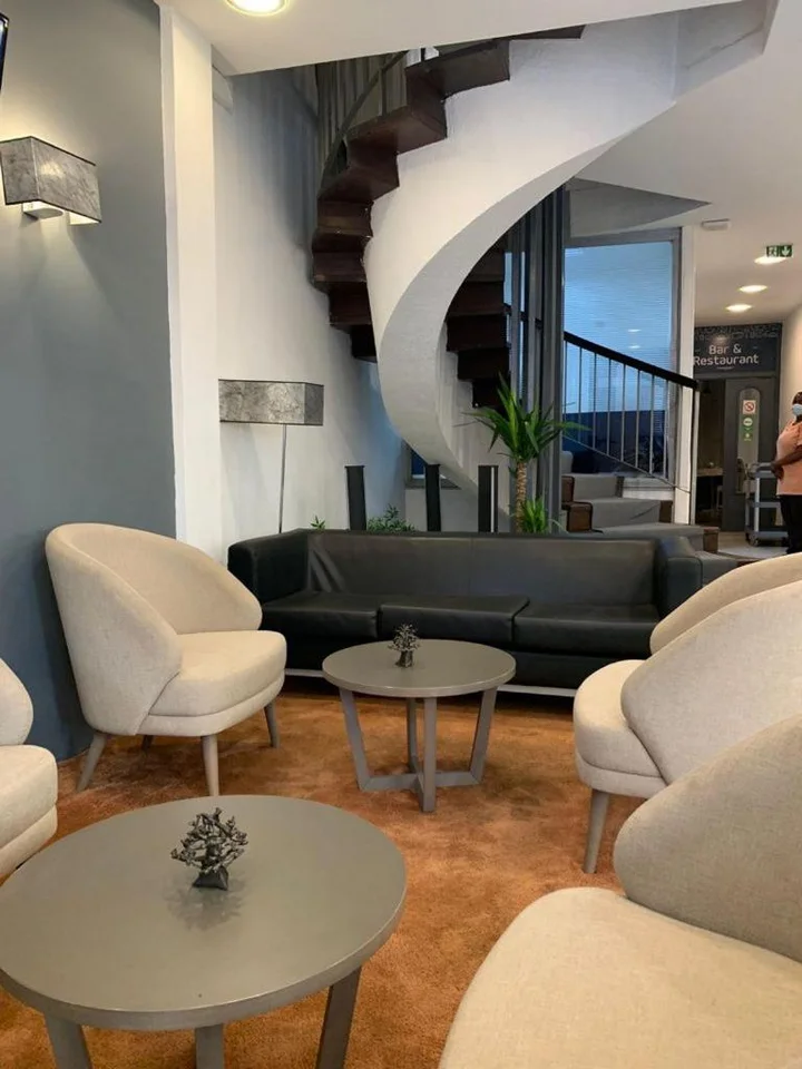Hotel Nina