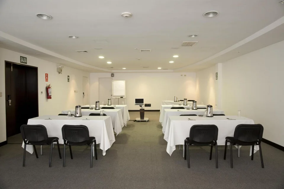 Radisson Hotel Decapolis Miraflores
