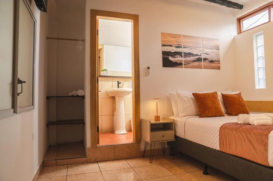 Hotel Crossman