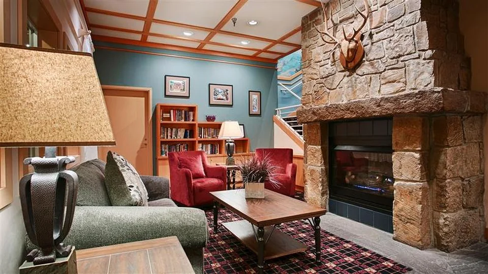 The Landing Hotel