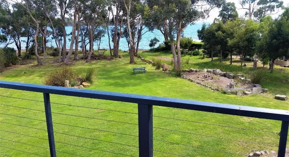 Four Seasons Waterfront Cottages otelinden bir fotoğraf