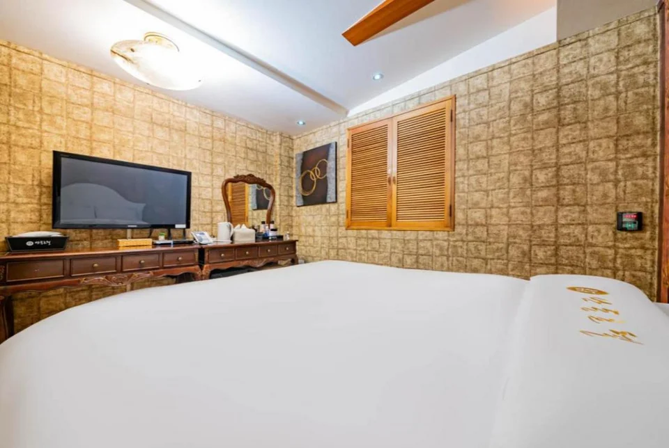 Andong Hotel