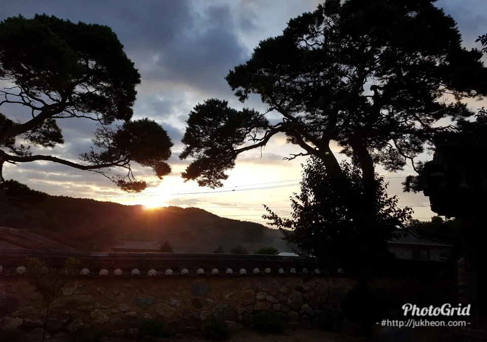 Jukheon Traditional House