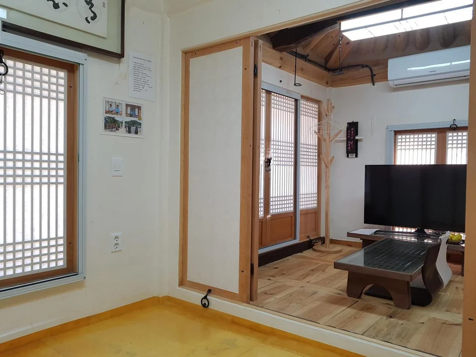 Jukheon Traditional House