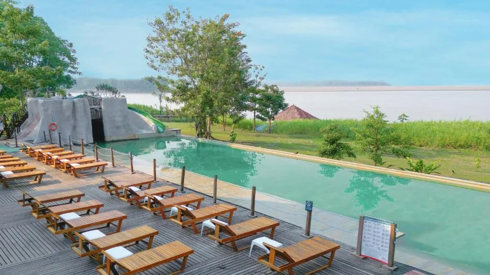 Hotel On Vacation Amazon