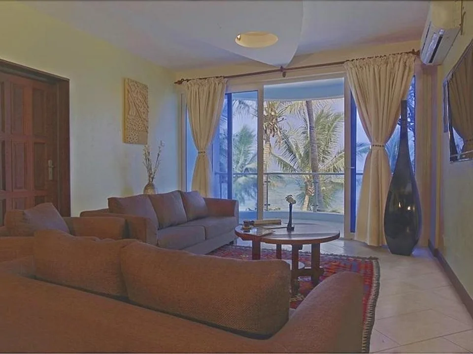 Cowrie Shell Beach Apartments