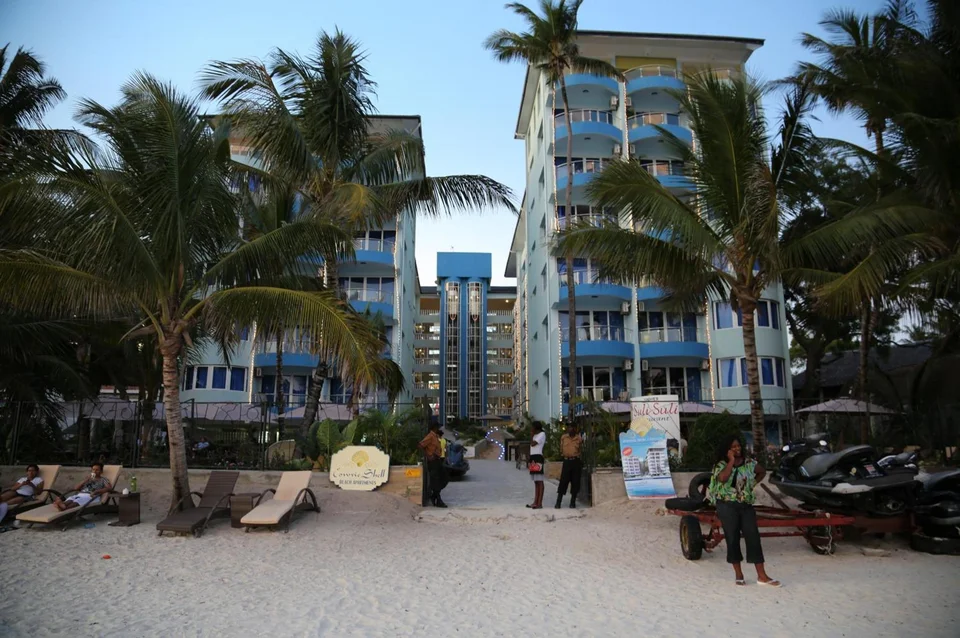 Cowrie Shell Beach Apartments
