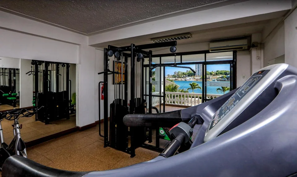 CityBlue Creekside Hotel & Suites