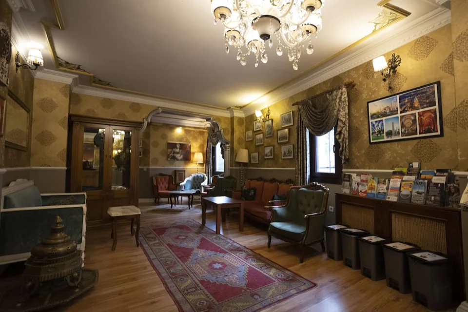 Tashkonak Hotel