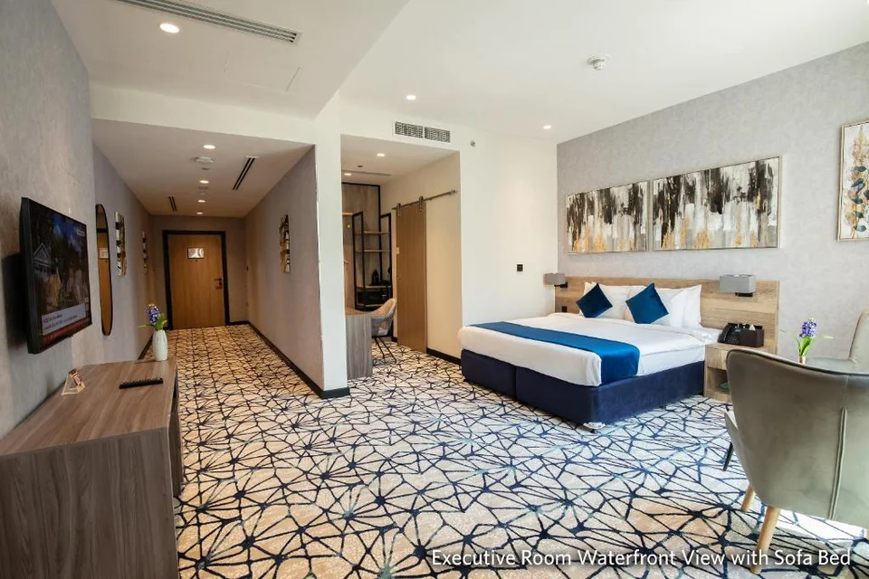 Grand Kingsgate Waterfront By Millennium Hotels