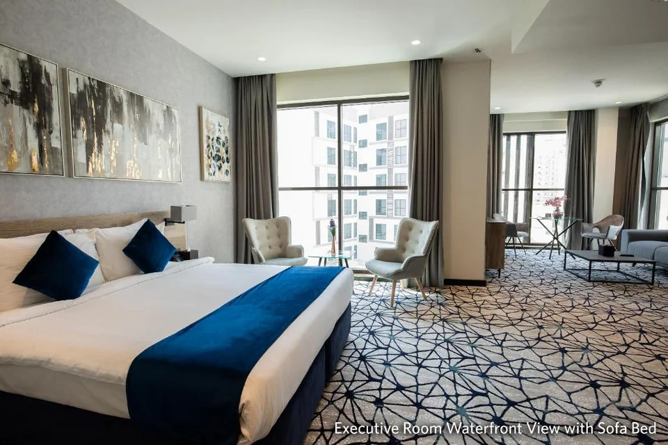 Grand Kingsgate Waterfront By Millennium Hotels