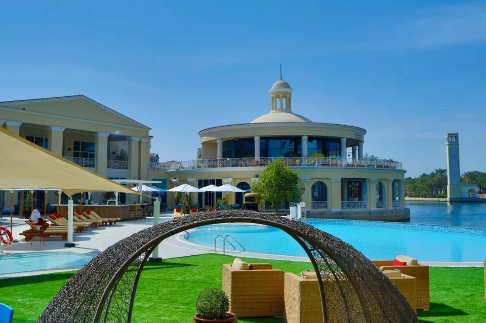 Millennium Lakeview Hotel