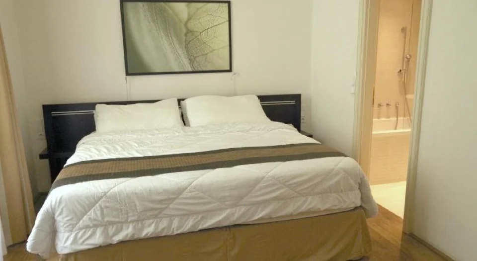 Golden Angel Suites by Adrez