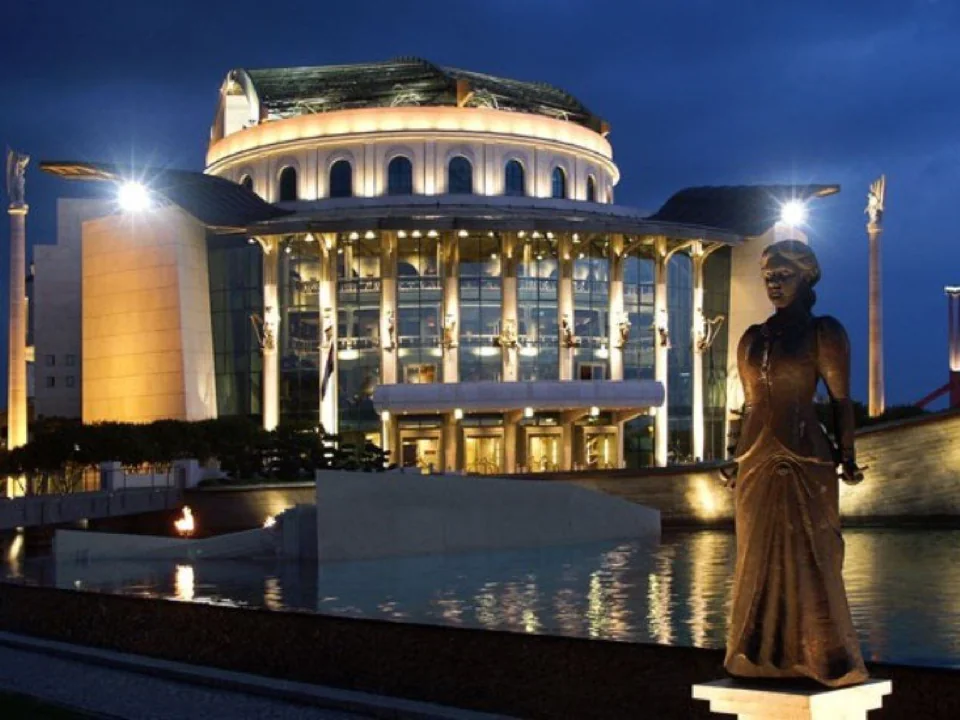 Promenade City Hotel