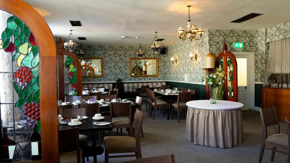 Eviston House Hotel