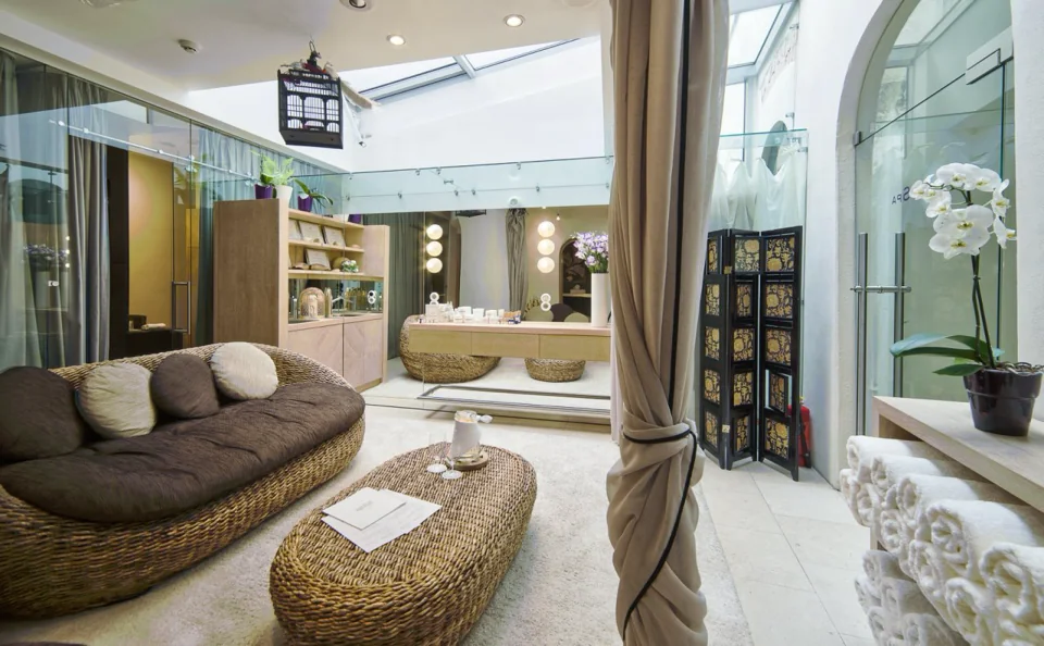 Dome Hotel & Spa