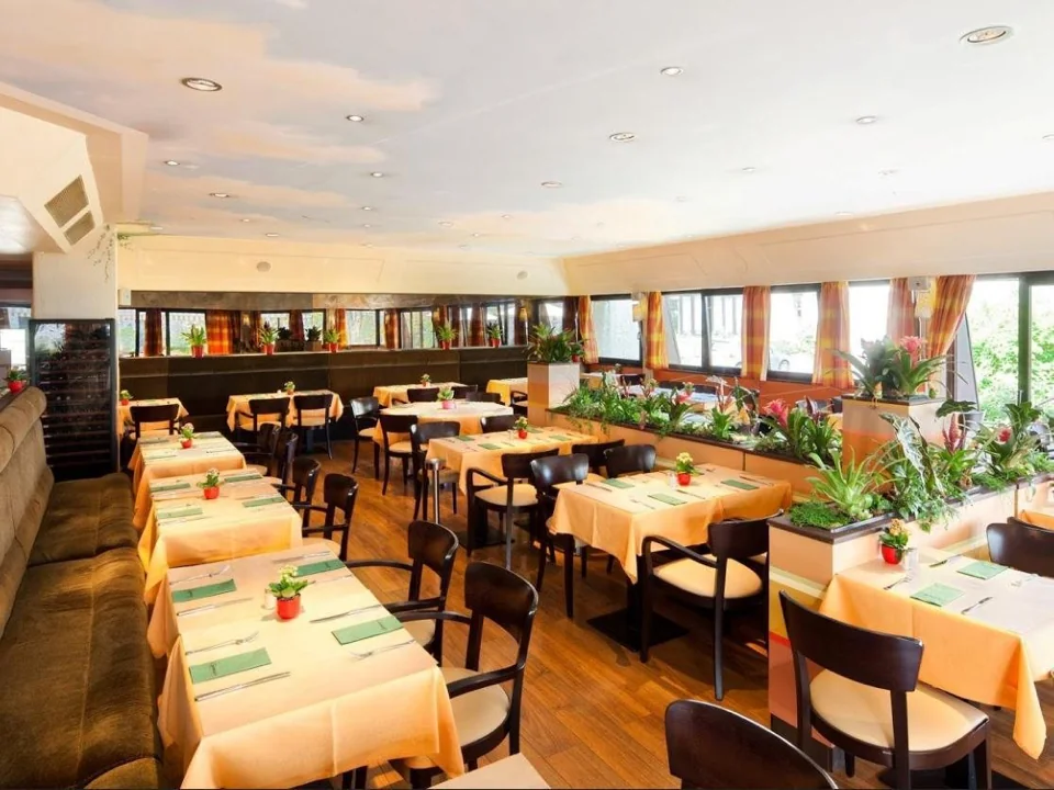 Hotel Parc Plaza