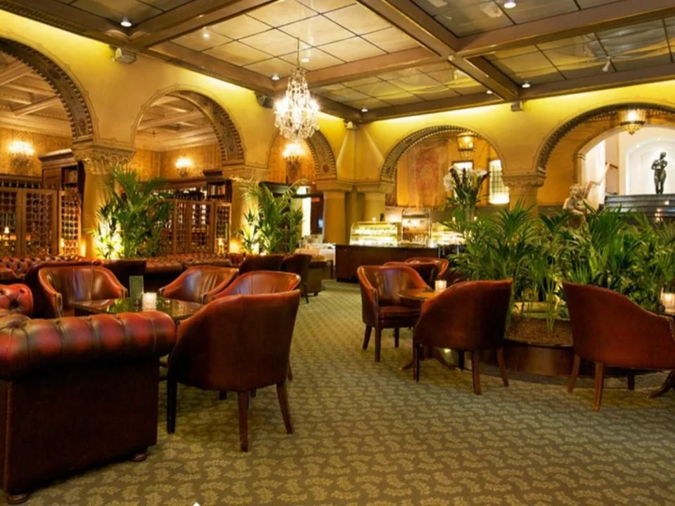 Hotel Bristol