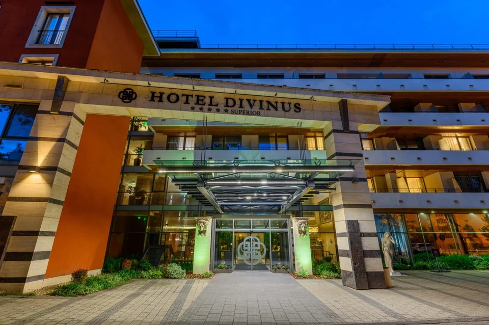 Divinus
