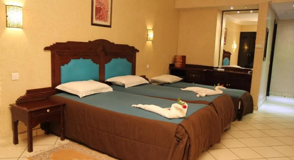 New Farah Hotel