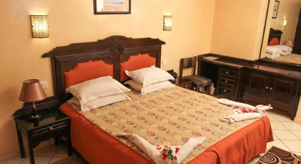New Farah Hotel
