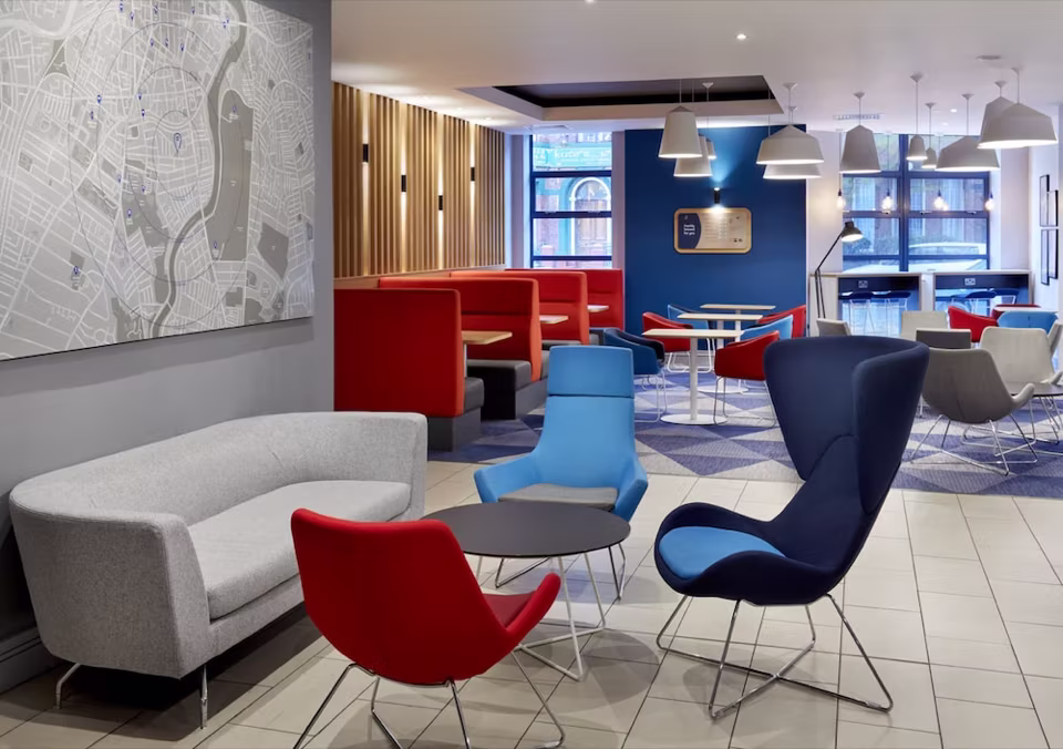 Holiday Inn Express Belfast City - Queen's Quarter