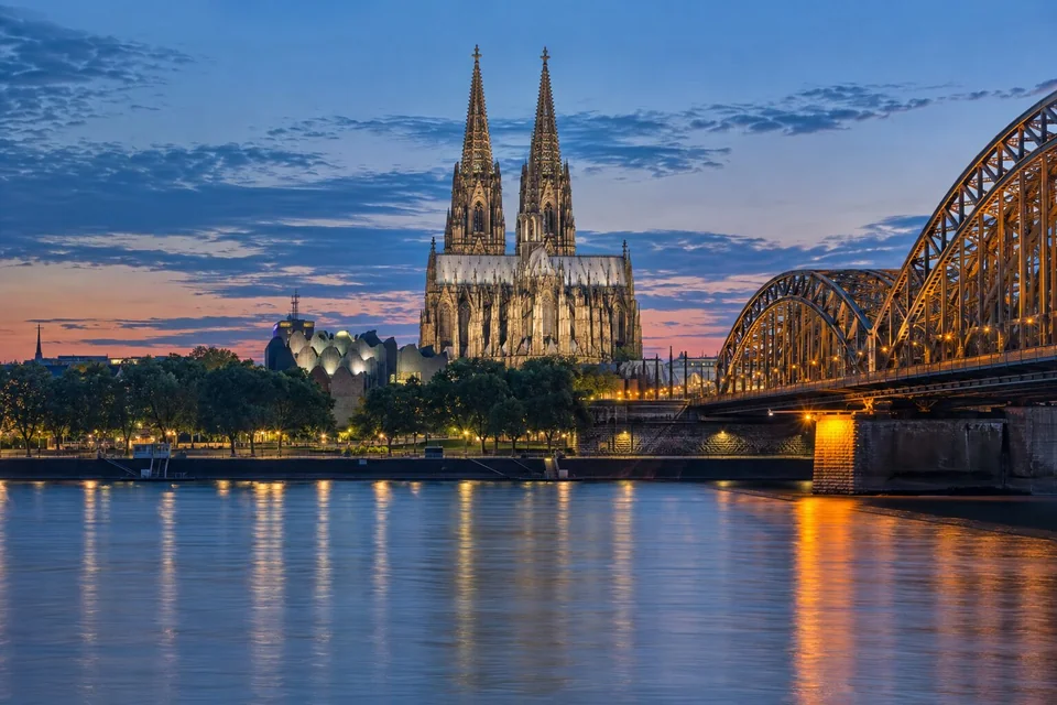 Dörtlü Benelüx ve İsviçre ve Fransa ve Almanya Turu | 7 Gece, THY